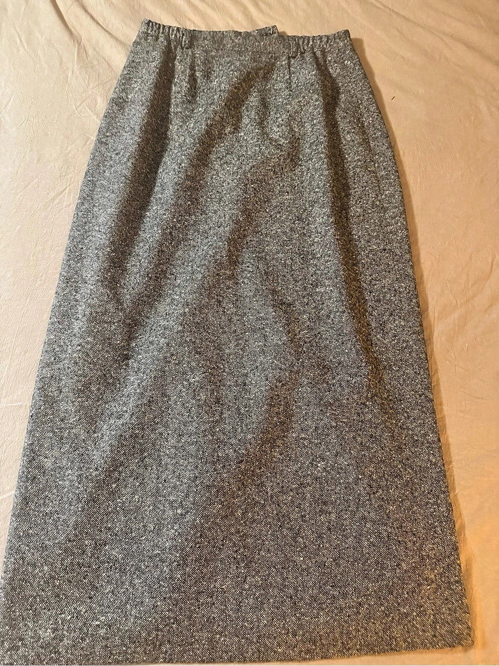 Nordstrom 100% Wool Tweed Long Skirt in Gray & Black Size 12 Like New